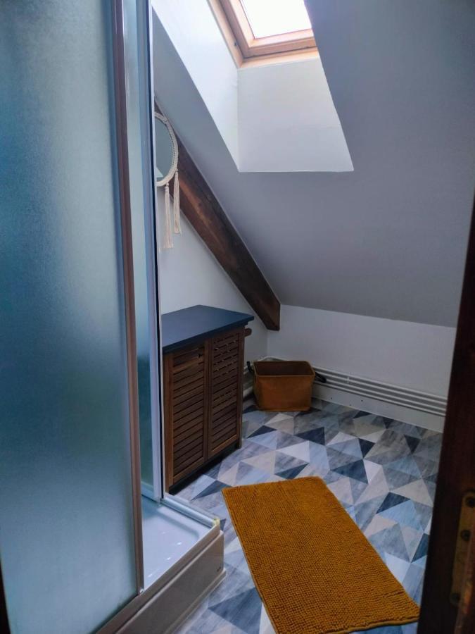 Gite Au Gre Du Vent - 12 Personnes - Calme, Nature Et Confort La Goutelle Εξωτερικό φωτογραφία