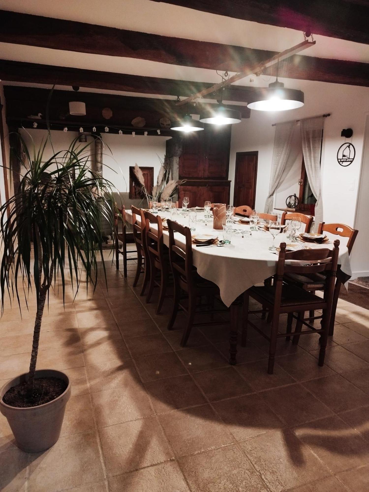 Gite Au Gre Du Vent - 12 Personnes - Calme, Nature Et Confort La Goutelle Εξωτερικό φωτογραφία
